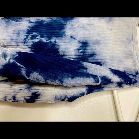 Tie dye crop top one arm full sleeve… - Picture 3 of 3